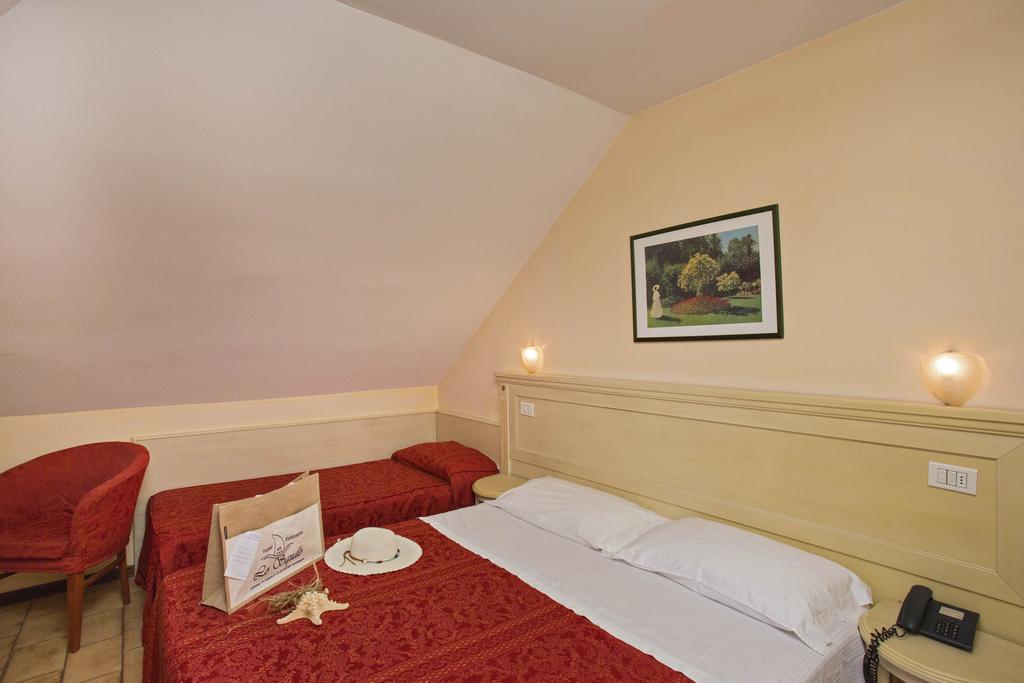 Hotel lo Squalo Grottammare Habitación foto